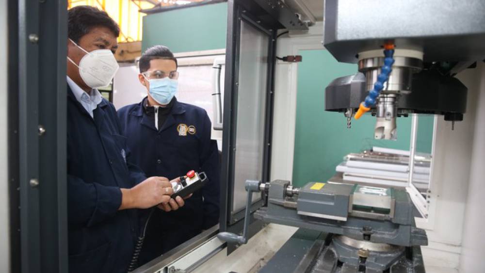 Minedu implementa red de laboratorios de fabricación digital para la educación superior tecnológica pública en 15 regiones